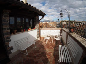 CASA FELICE nel centro storico, tra Etna e mare